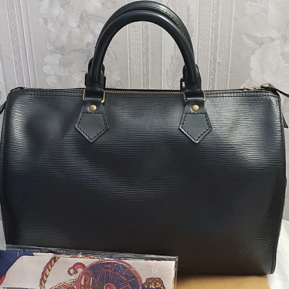 Louis Vuitton Epi Speedy 35 Black With Dust Bag